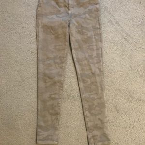 Camo high-rise Jeggings. American Eagle